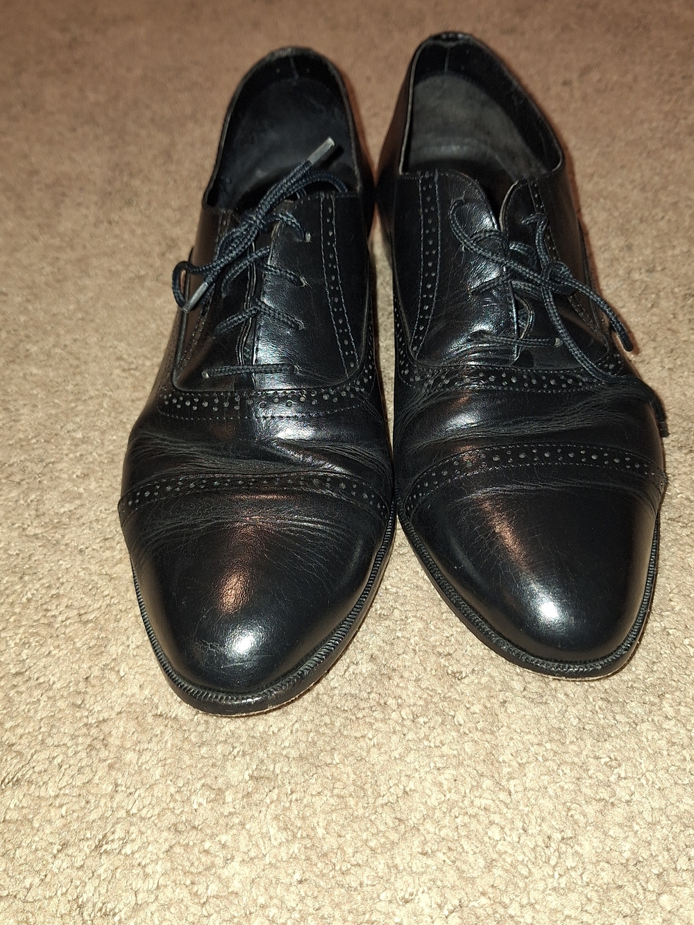 George Brutini / Black Leather Wingtip Derby Lace-Up Shoes